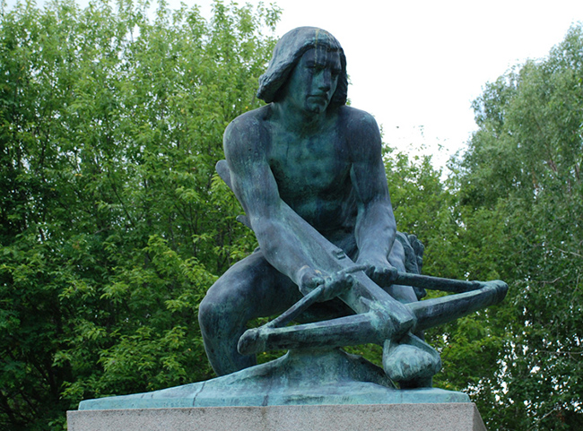 "Bågspännaren" av Christian Eriksson. Replik av staty som avtäcktes på Kornhamstorg år 1916.